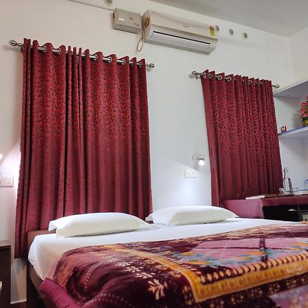 Kuttickattil Gardens Homestay Коттаям Экстерьер фото